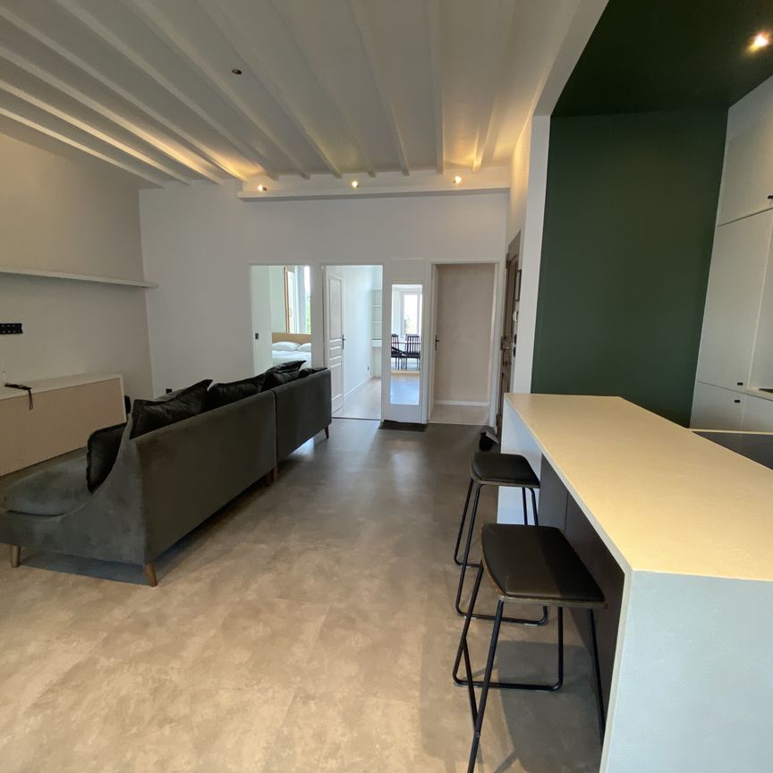 Location Appartement 4 pièces 95m² STE FOY LES LYON 69110 - Photo 1