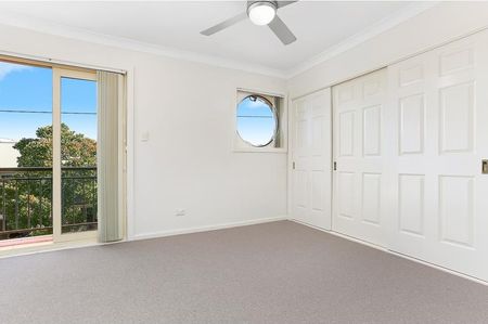 5 Fotheringham Lane, Marrickville NSW 2204 - House For Rent | Domain - Photo 2