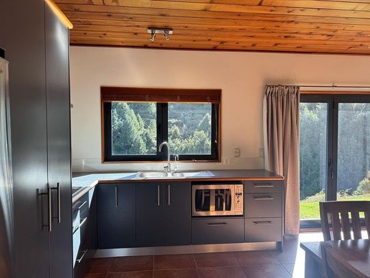 Peaceful Rural 1BR Kaimai Kottage in Lower Kaimai - Photo 1