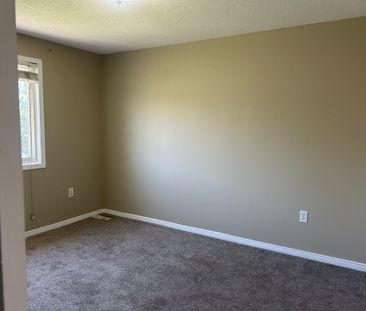 For Lease - 283 Newport Drive Unit# Upper Level, Cambridge, Ontario - Photo 6
