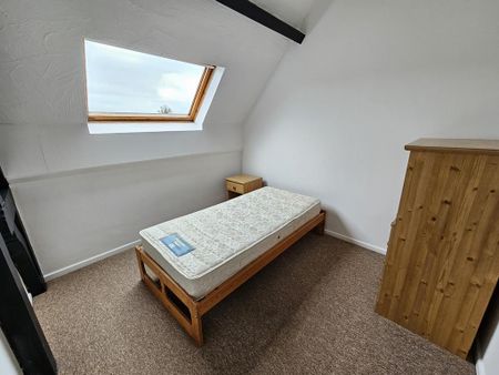 2 bedroom flat to rent - Photo 3