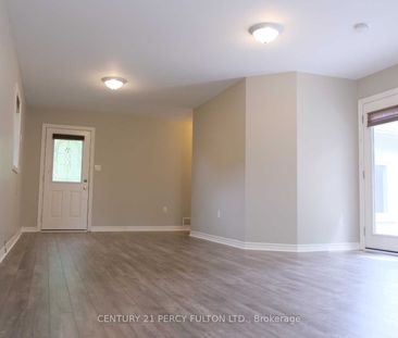 For Lease - 360 Stanfield Drive, Oakville, Ontario - Photo 2