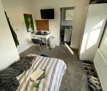 68 Paget Street - Golden Stable with 6 EnsuitesLoughborough - Photo 2