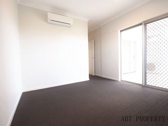 Come Home to Something Special at This Apartment. Unbeatable Location - Walk to Transport and Shops - Photo 1