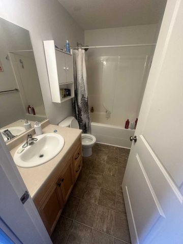 Centrally located – Campbell River - Photo 4