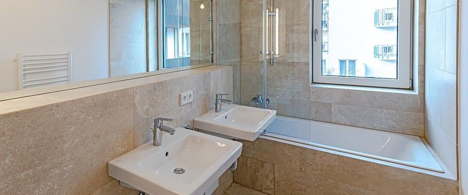 Modern möblierte 2-Zimmer Wohnung mit großem Süd-Balkon direkt am Olympiapark - Foto 1