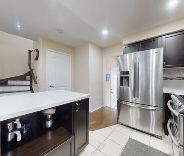 For Lease - 16 Edison Way, Whitby, Ontario - Photo 6