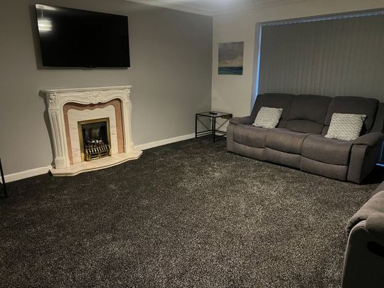 4 Bed Bungalow, Spencefield Lane, LE5 - Photo 1