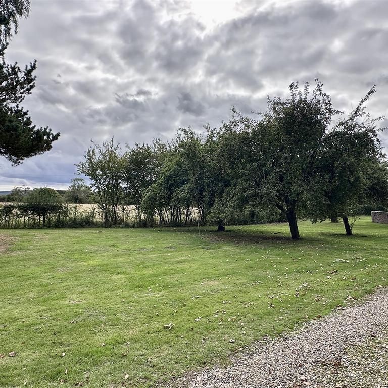 4 bedroom detached house to rent - Photo 1