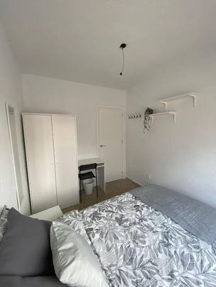 Carrer Joan Lluis Vives, Manises, Valencian Community 46940 - Photo 1