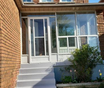 For Lease - 79 Darby Court, Toronto, Ontario - Photo 6
