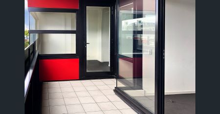 Beautifully appointed two-bedroom apartment in the heart of Richmond - Photo 5