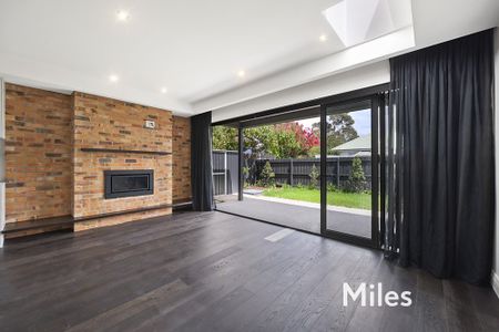 13a Myrtle Street, Ivanhoe - Photo 2