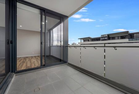 Executive Living in the Heart of Sydney Olympic Park - Photo 4