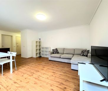 10/668 Bourke Street - Photo 4