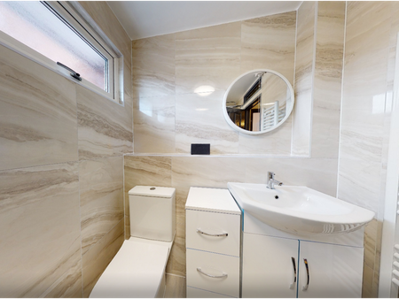 1 bedroom in a house share to rent - Photo 5