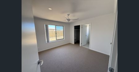 Brand New 4 Bedroom Home in Eli Waters - Photo 2