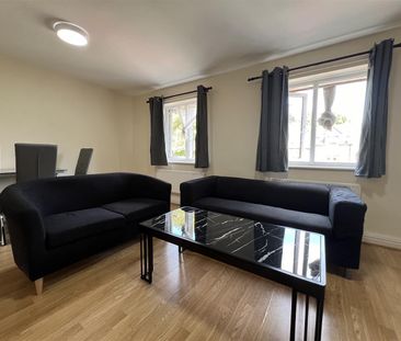 3 bedroom apartment to rent - Photo 2