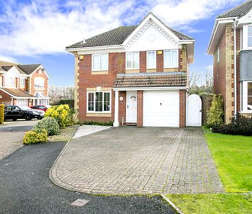 The Crofts, Hatch Warren, Basingstoke - Photo 1