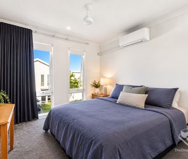 Modern Architecture Town home Available Now - Photo 4