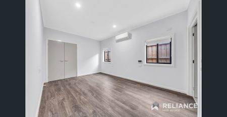 Move into comfort and convenience today-affordable living made easy with nearby public transport! - Photo 3