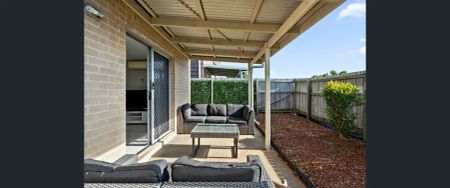 “3 BEDROOMS! NEAR NORTH LAKES!” - Photo 2