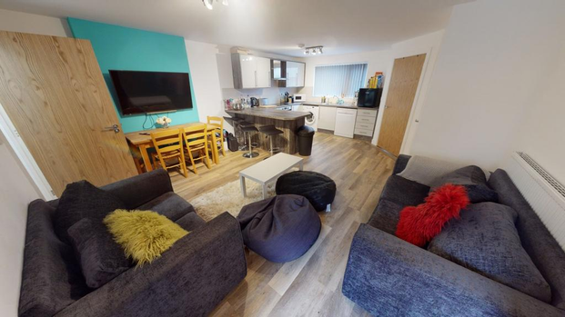 4 bedroom terraced house to rent - Photo 1