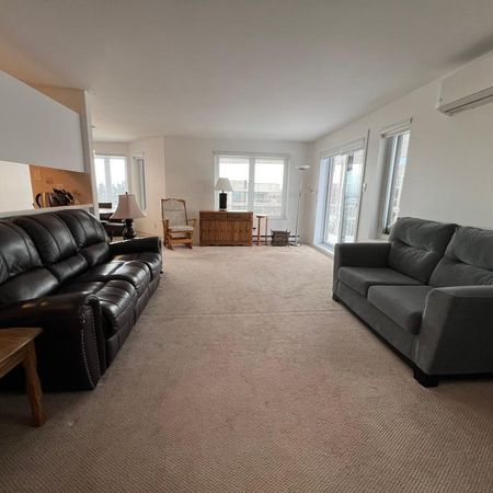 Grand condo 3 1/2 Meublé et équipé - Photo 3