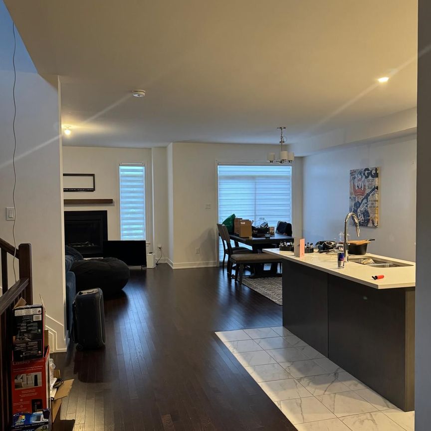 For Lease - 344 Monticello Avenue, Kanata, Ontario - Photo 1