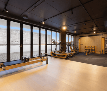 Stylish one‑bedroom apartment in the heart of Hurstville - Photo 4