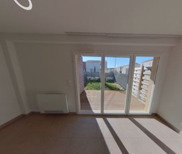 Location Maison 3 pièces 65m² CARPENTRAS 84200 - Photo 2