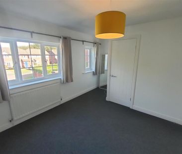2 bedroom semi-detached house to rent - Photo 5