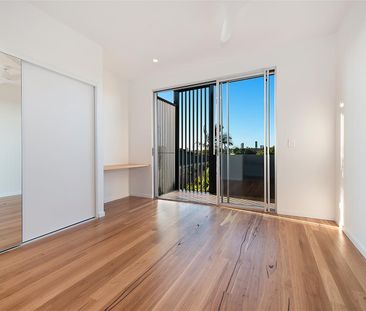 24A Brassey Street, Fairfield QLD 4103 - Townhouse For Rent | Domain - Photo 3