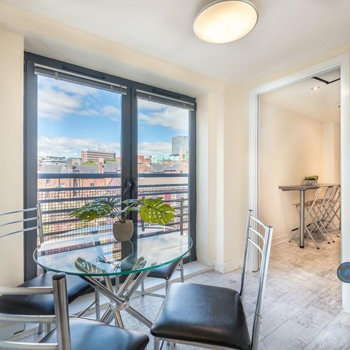 5 bedroom flat to rent - Photo 1