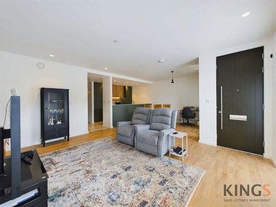 2 bedroom maisonette to rent - Photo 1