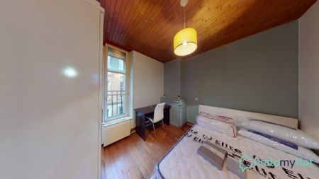 Location Appartement 4 pièces 86m² CHARLEVILLE MEZIERES 08000 - Photo 4
