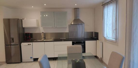 Location Appartement 2 pièces 45m² ISTRES 13800 - Photo 2