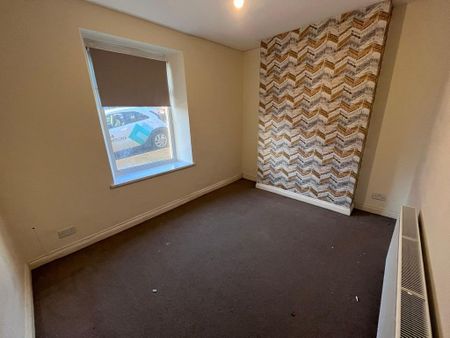 4 bedroom terraced house to rent - Photo 5