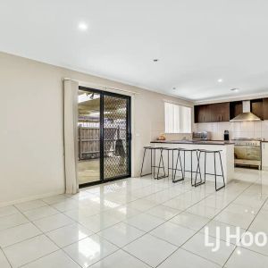 “Edenbrook Home!” - Photo 2