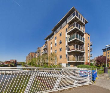 Hawkins Road, Colchester, Essex, CO2 8XY - Photo 3
