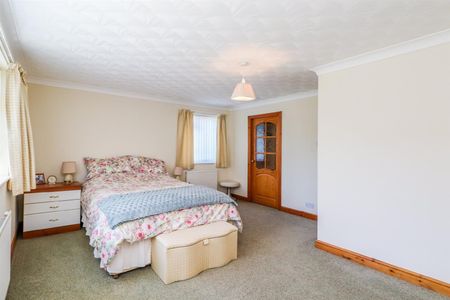 Marriott Grove, Wakefield - Photo 5