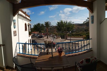 Apartment for winter rental situated in Frgiliana - Photo 3
