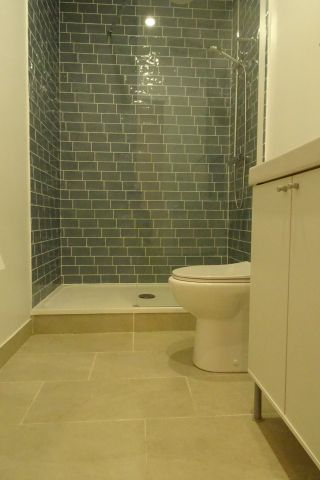 Location Appartement 2 pièces 46m² TOURNON SUR RHONE 07300 - Photo 3