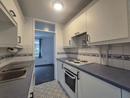 Thornhill Road, Thornhill Road, Halesowen, B63 - Photo 5