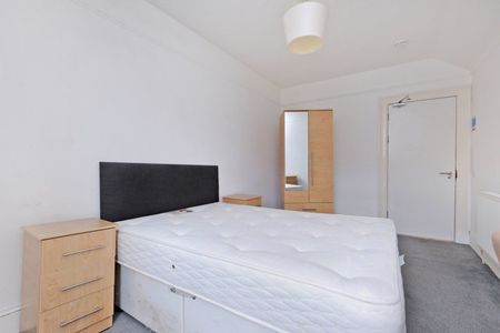 79 Rosemount Place, AB25 2XL, Aberdeen - Photo 3