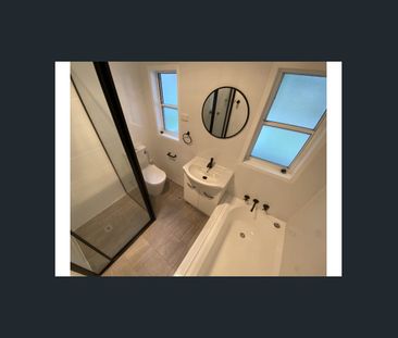 This property is a gem! - Photo 3