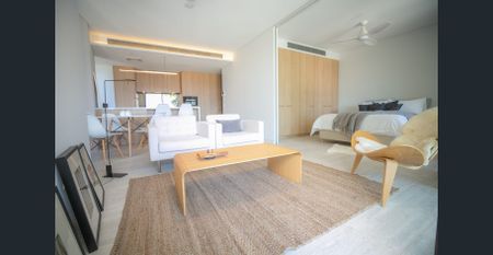 FURNISHED MODERN APARTMENT - Photo 4