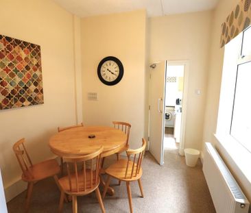 4 bedroom terraced house to rent - Photo 3