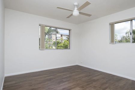 Renovated 2-Bedroom Unit in Prime Coorparoo Location - Photo 2