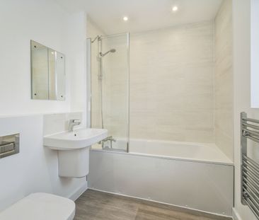 2 bedroom maisonette to rent - Photo 2